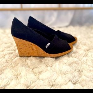 TOMS Women's Classic Espadrille Wedge Sandal